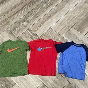 Nike Green and Orange Short Sleeve Tees (A)